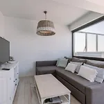 Huswell - Bright Penthouse With Two Terraces And Sea View בלנקנברג