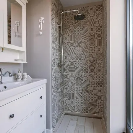 Huswell - Bright Penthouse With Two Terraces And Sea View 펜션