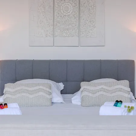 펜션 Huswell - Bright Penthouse With Two Terraces And Sea View