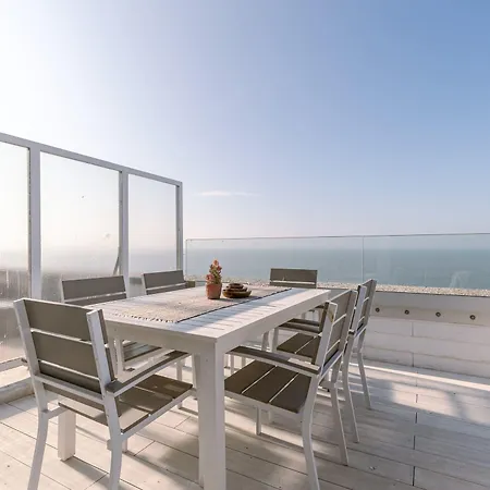Huswell - Bright Penthouse With Two Terraces And Sea View 펜션 *