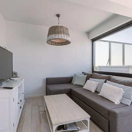 펜션 Huswell - Bright Penthouse With Two Terraces And Sea View *