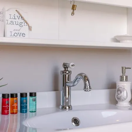 Huswell - Bright Penthouse With Two Terraces And Sea View Semesterbostad *